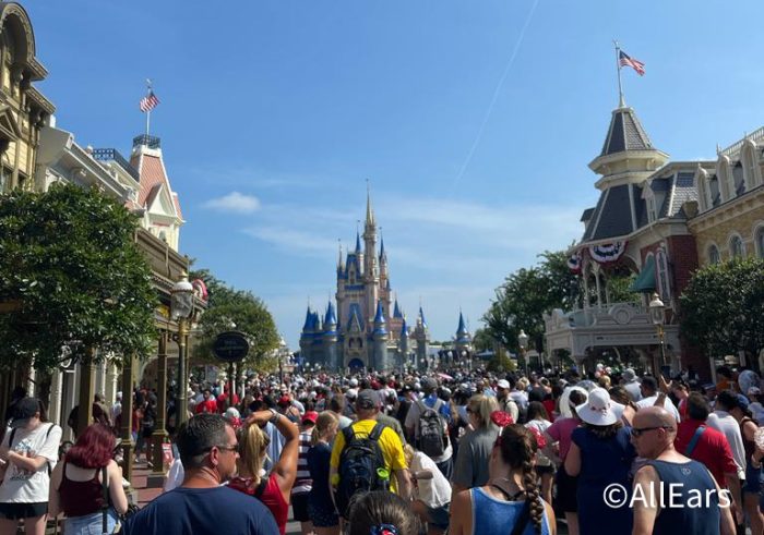 Is fourth of july busy at disneyland