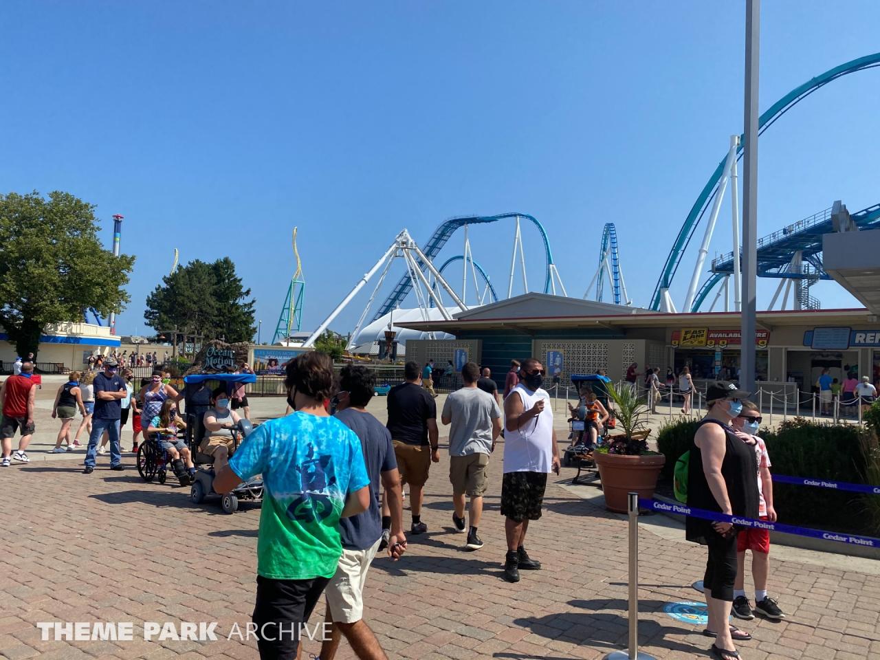 Is cedar point busy on labor day