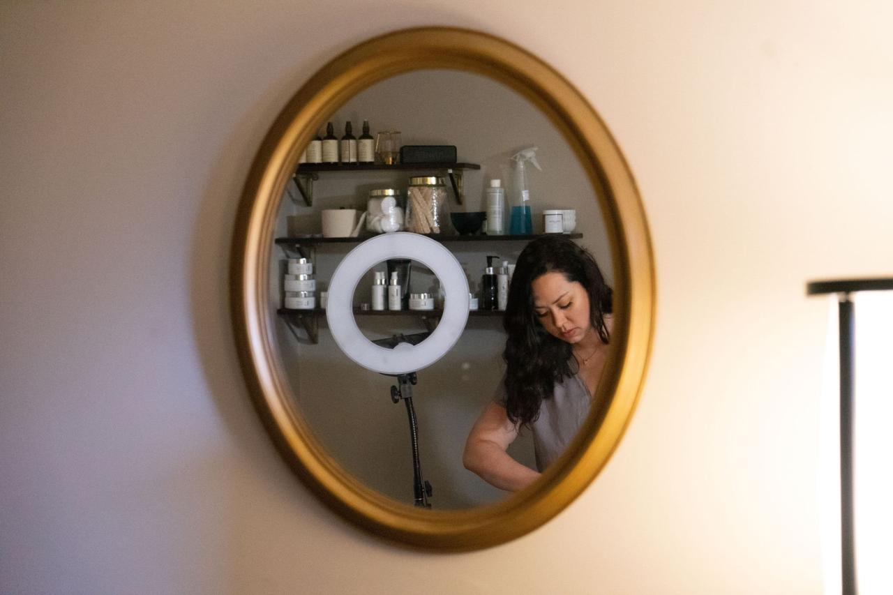 How to start a solo esthetician business