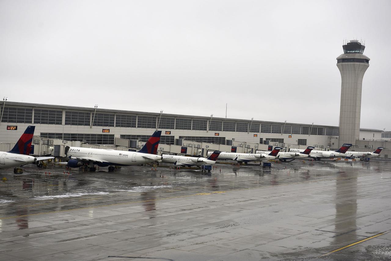 Is detroit airport busy