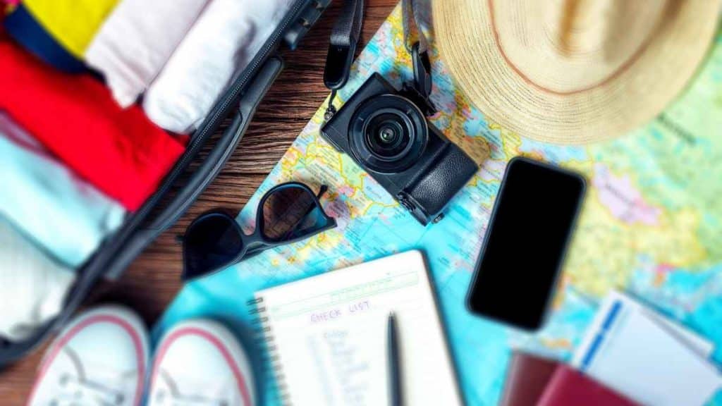 What to pack for business trip checklist