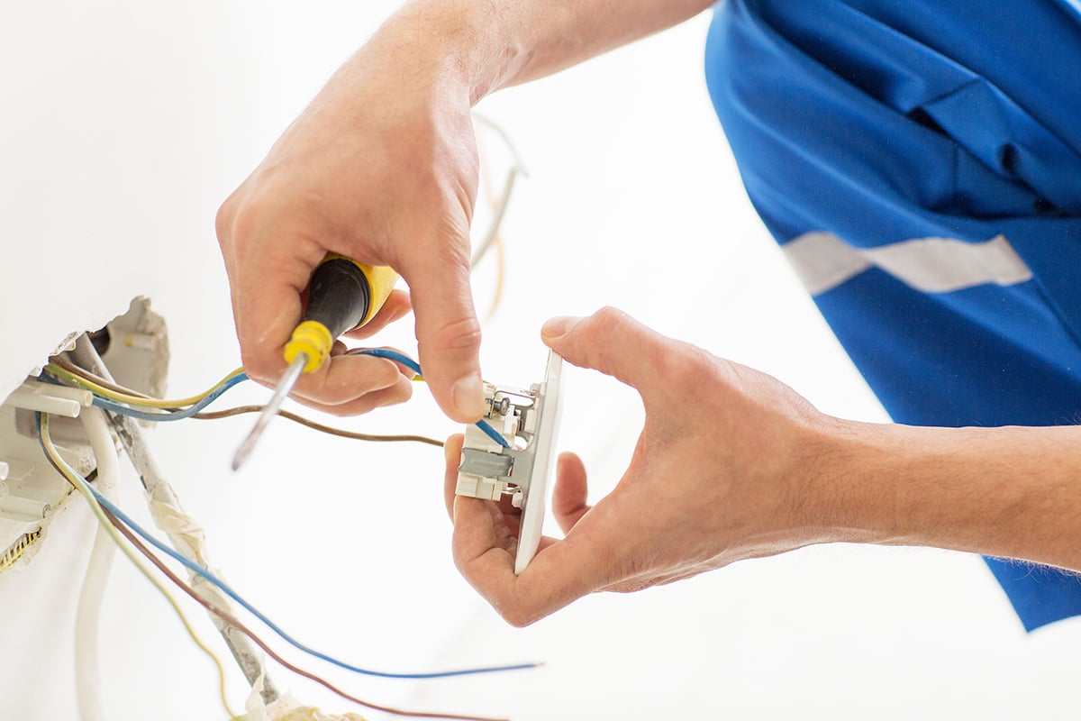 How to start an electrician business