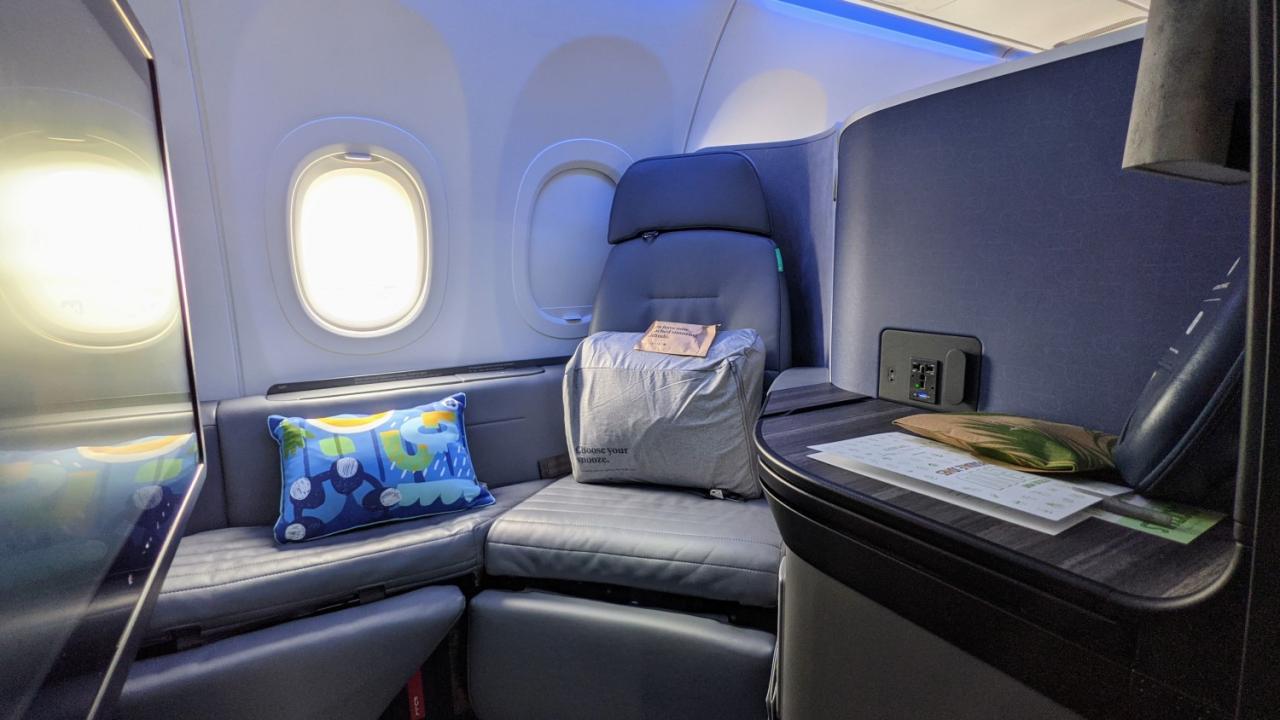 How to book business class with points