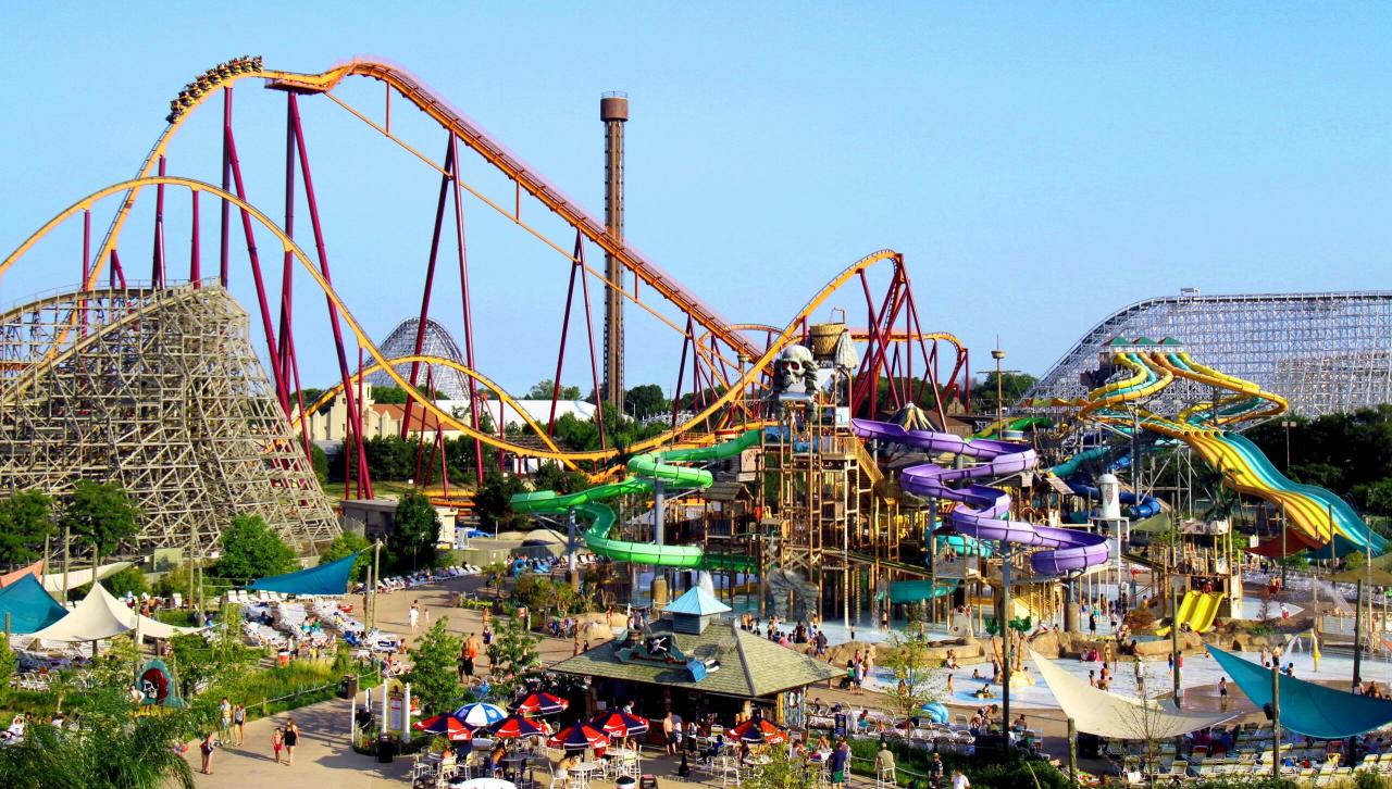 Is six flags busy on memorial day