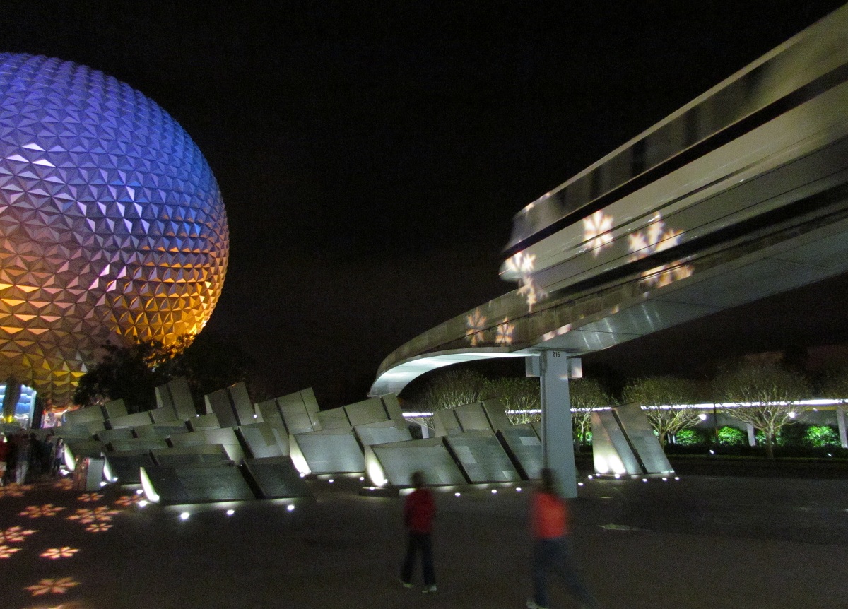 Is epcot busy on christmas day