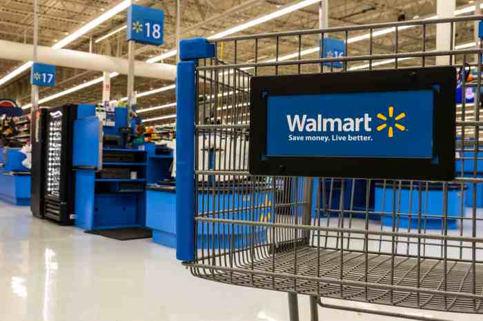 What insurance company does walmart use for employees