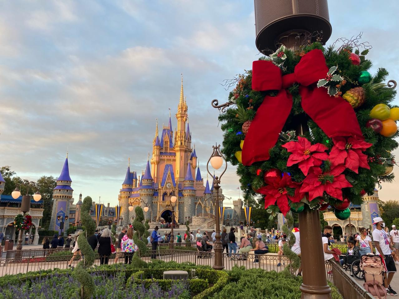 Christmas disney july vacation ways most make top world